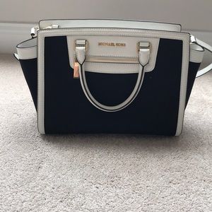 Black & White Micheal Kors Bag